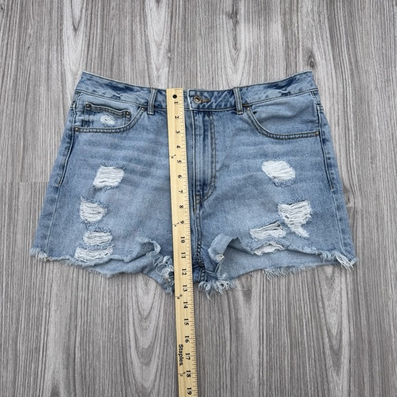 Blue Jean Shorts Women's Size 30 / Size 8! - Picture 6 of 6